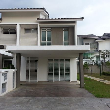 Masayu Putrajaya Homestay Extérieur photo